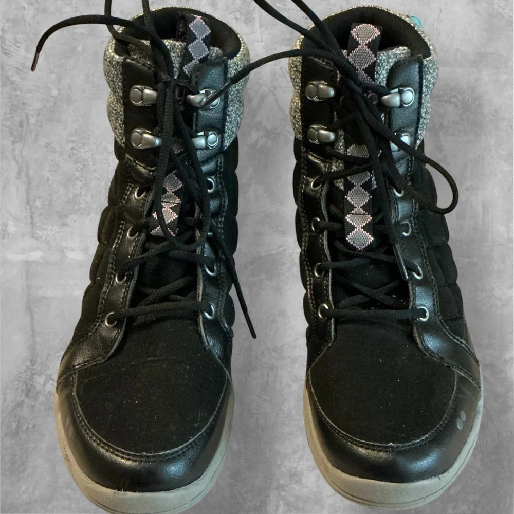 🌸RYKA AURORA BLACK QUILTED BOOTS